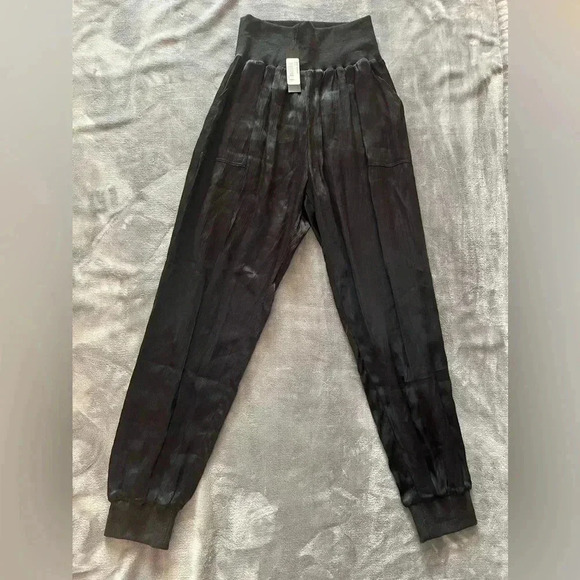 REVOLVE bobi BLACK Sleek Textured Pants in Black, size L, BNWT - Picture 8 of 13
